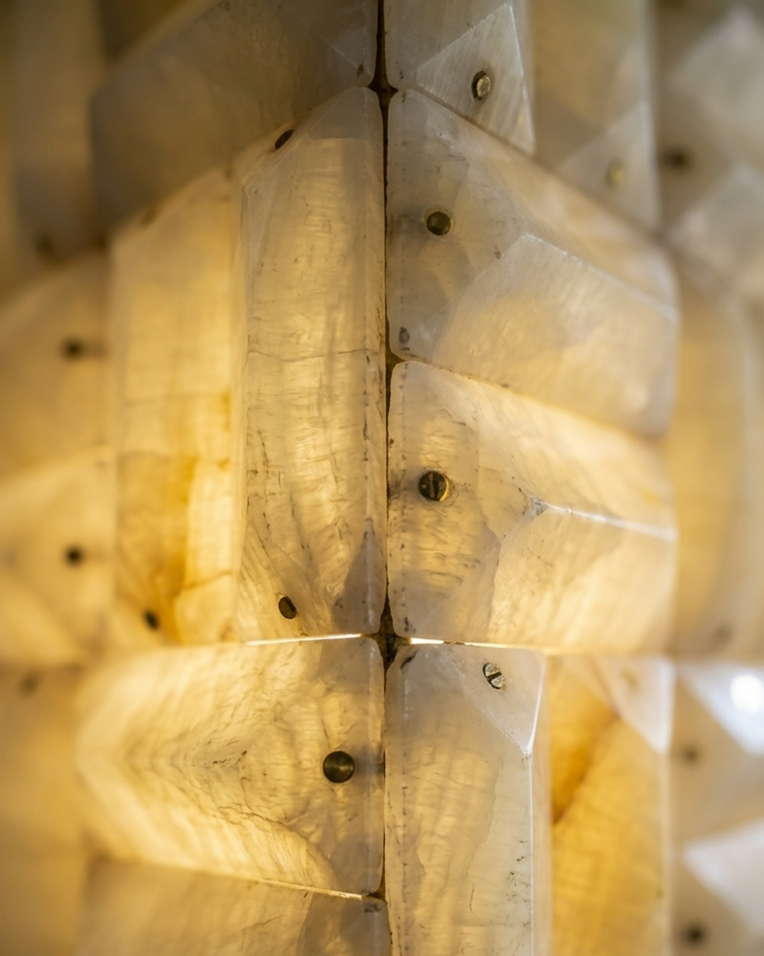 Lumaire Column Pendant Light - Aartaa decor