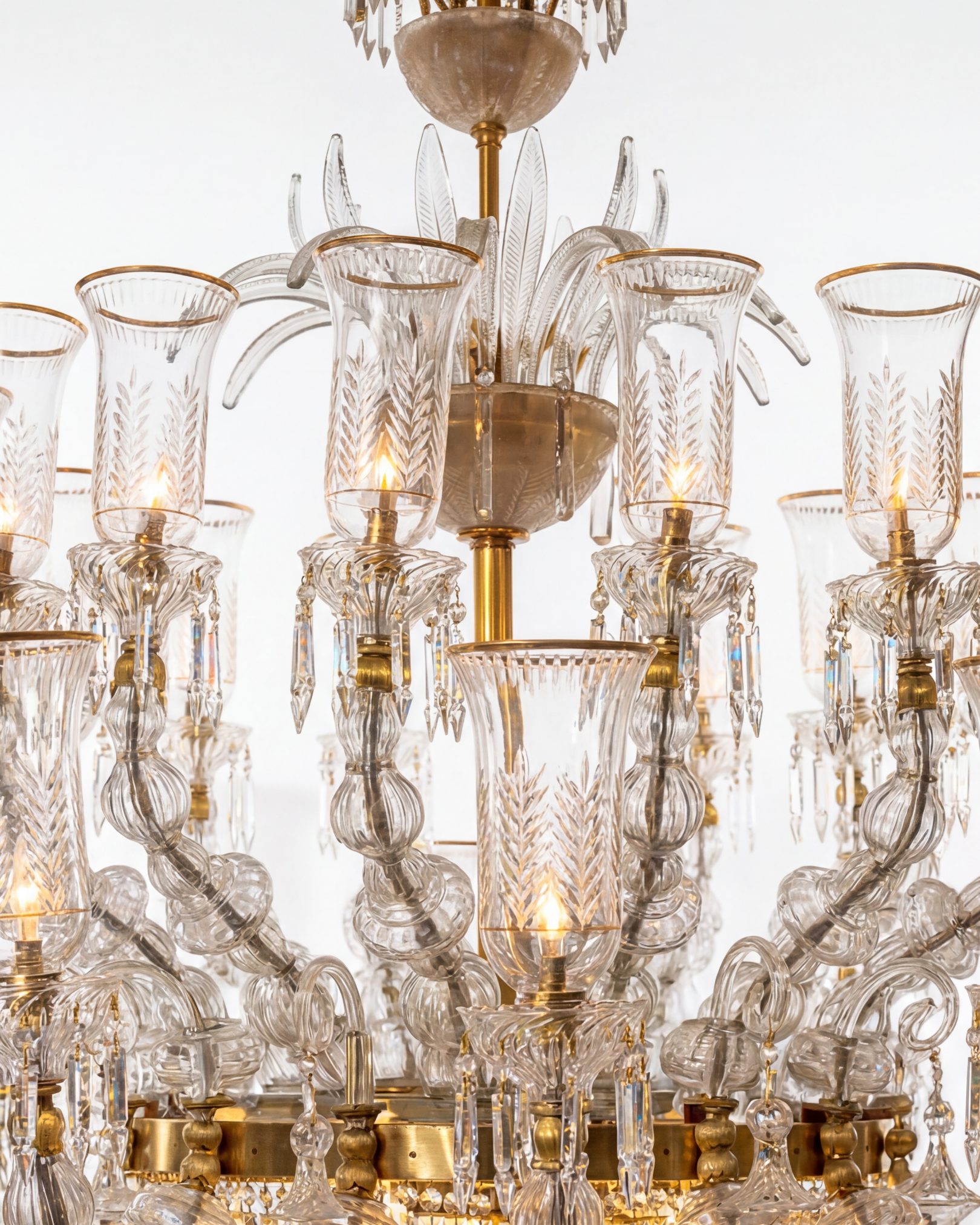 Noor Mahal Grandeur Chandelier - Aartaa decor