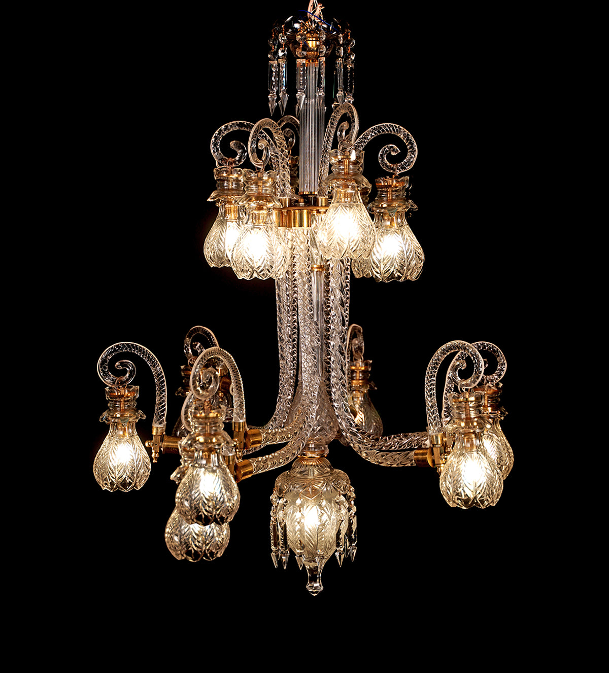 The grand Oasis Crystal Chandelier - a luxurious and relaxing atmosphere. - Aartaa decor